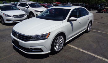 VOLKSWAGEN PASSAT SE TECHNOLOGY full