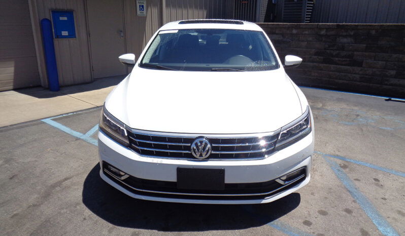 VOLKSWAGEN PASSAT SE TECHNOLOGY full