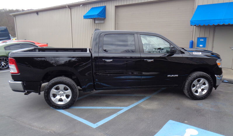 RAM 1500 BIG HORN CREW CAB full