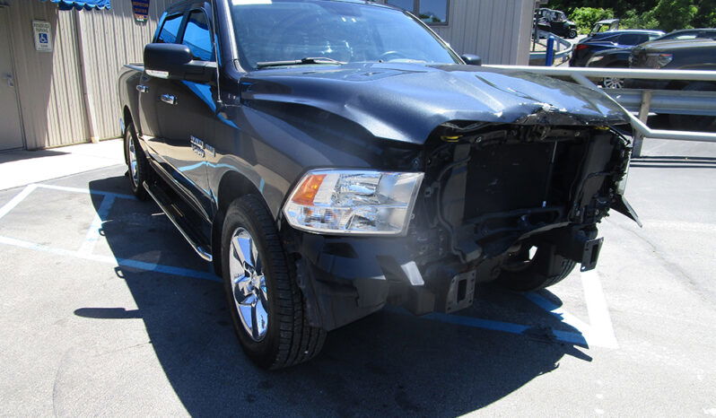 RAM 1500 SLT CREW CAB full