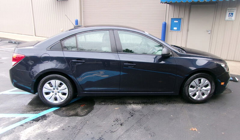 CHEVROLET CRUZE LS full