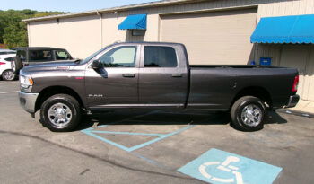 RAM 2500 TRADESMAN CREW CAB 8′ BED full