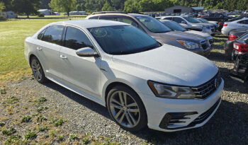 VOLKSWAGEN PASSAT R-LINE full