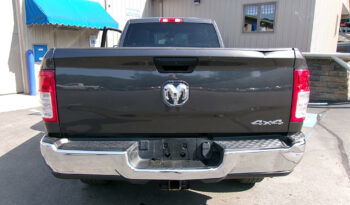 RAM 2500 TRADESMAN CREW CAB 8′ BED full