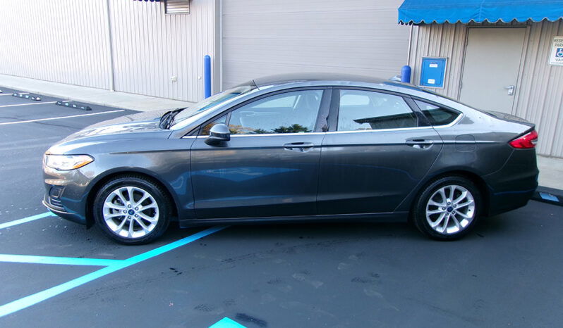 FORD FUSION HYBRID SE full