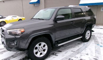 TOYOTA 4RUNNER SR5 full