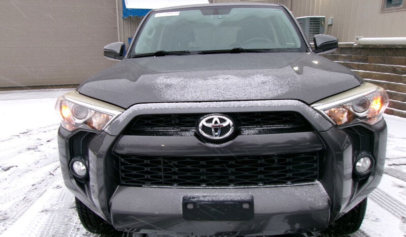 TOYOTA 4RUNNER SR5 full