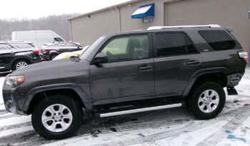 TOYOTA 4RUNNER SR5 full