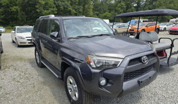 TOYOTA 4RUNNER SR5 full