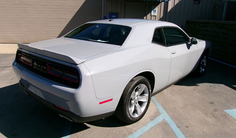 DODGE CHALLENGER SXT full