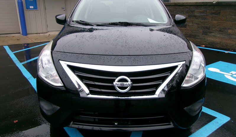 NISSAN VERSA SV full