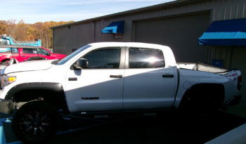 TOYOTA TUNDRA SR5 CREWMAX CAB full