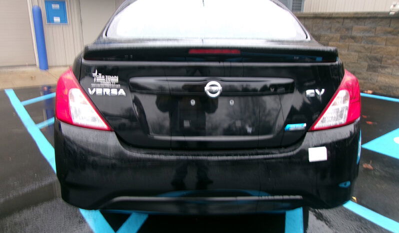 NISSAN VERSA SV full