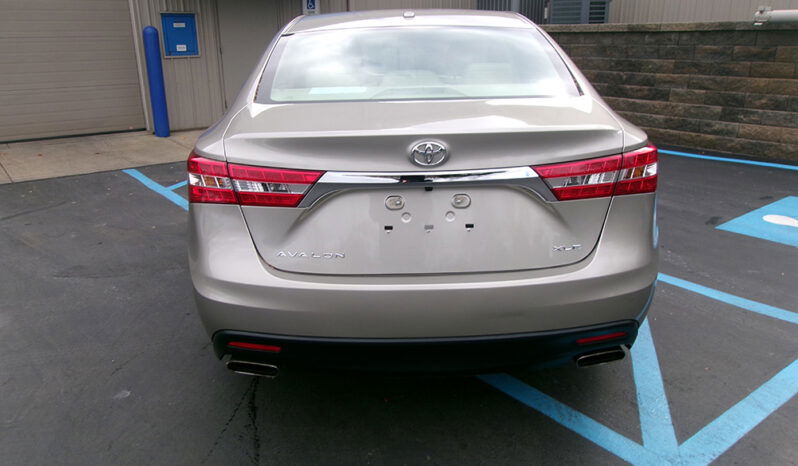 TOYOTA AVALON XLE full