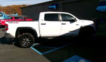 TOYOTA TUNDRA SR5 CREWMAX CAB full