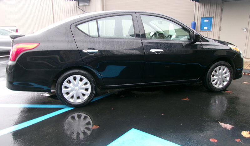 NISSAN VERSA SV full