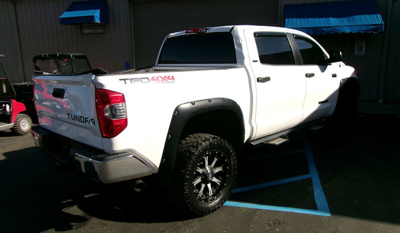 TOYOTA TUNDRA SR5 CREWMAX CAB full