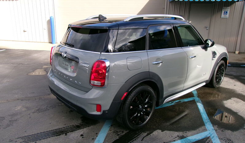 MINI COOPER COUNTRYMAN ALL4 full