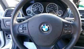 BMW 3 SERIES 320i XDrive full