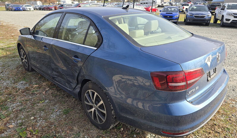 VOLKSWAGEN JETTA SE full