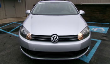 VOLKSWAGEN JETTA SPORTWAGEN SE full