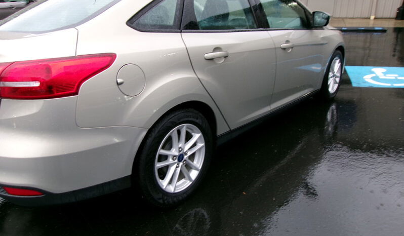 FORD FOCUS SE full