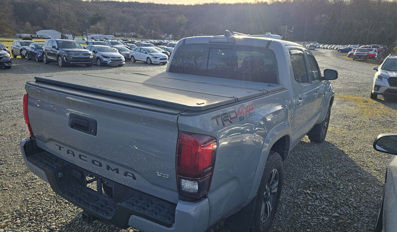 TOYOTA TACOMA TRD SPORT full