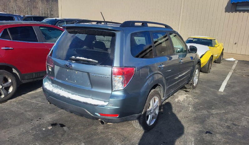 SUBARU FORESTER PREMIUM full