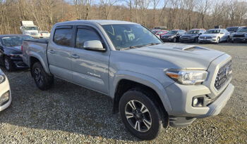 TOYOTA TACOMA TRD SPORT full