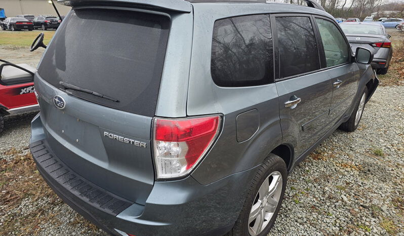 SUBARU FORESTER PREMIUM full