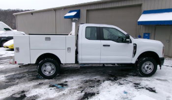 FORD F-350 XL SUPERCAB UTILITY BED full