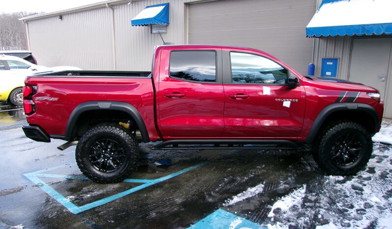 CHEVROLET COLORADO ZR2 CREW CAB full