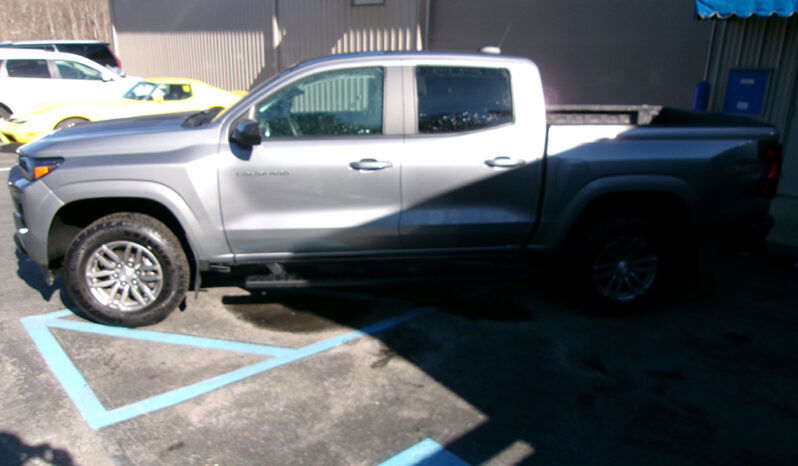 CHEVROLET COLORADO LT CREW CAB full