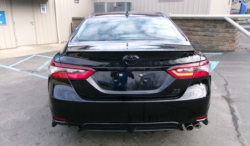 TOYOTA CAMRY SE NIGHT SHADE full