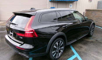 VOLVO V60 CROSS COUNTRY T5 full