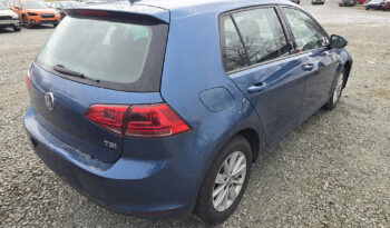 VOLKSWAGEN GOLF TSI SE full