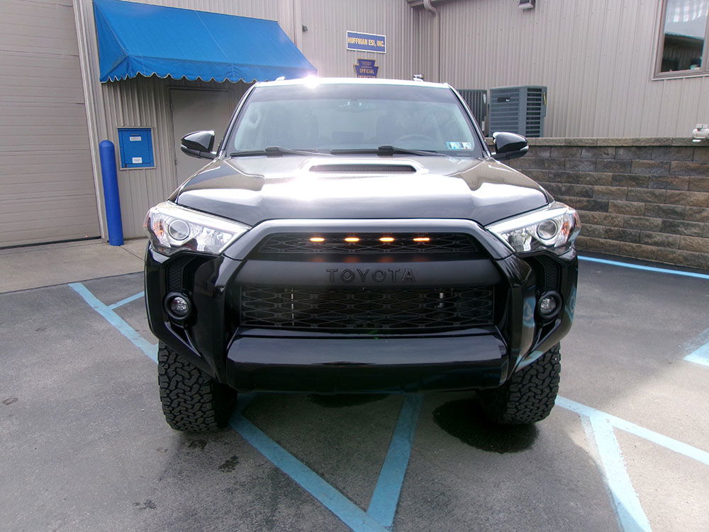 2018 Toyota 4Runner Off-Road Premium - Image 1